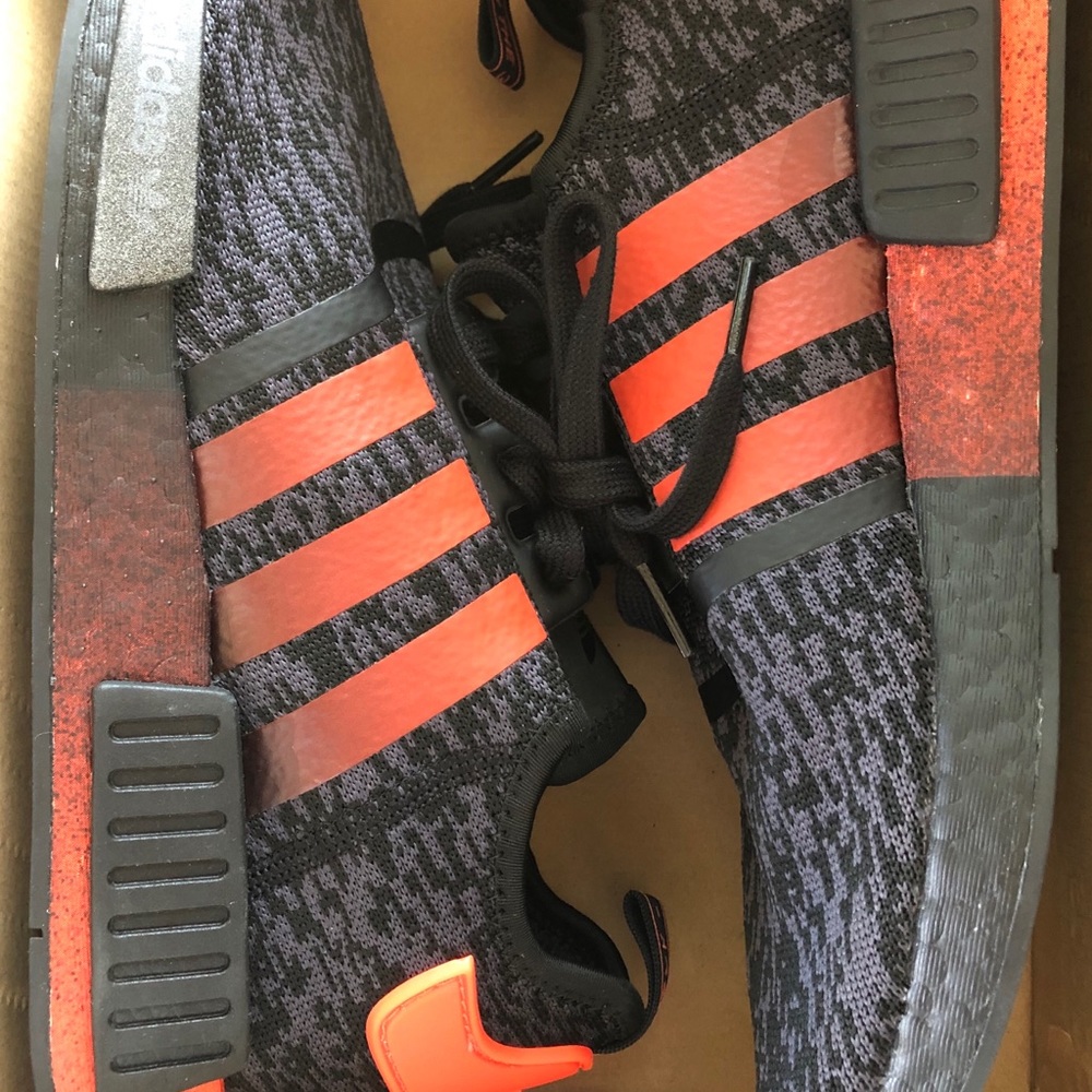 ADIDAS NMD_R1 SOLAR BLK SIZE 11 $130